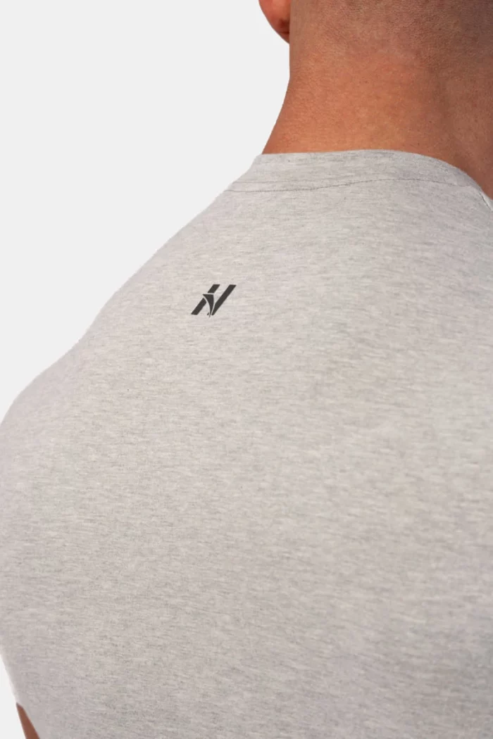 na292gy_6 Nebbia Red "N" T-shirt - Bilde 6