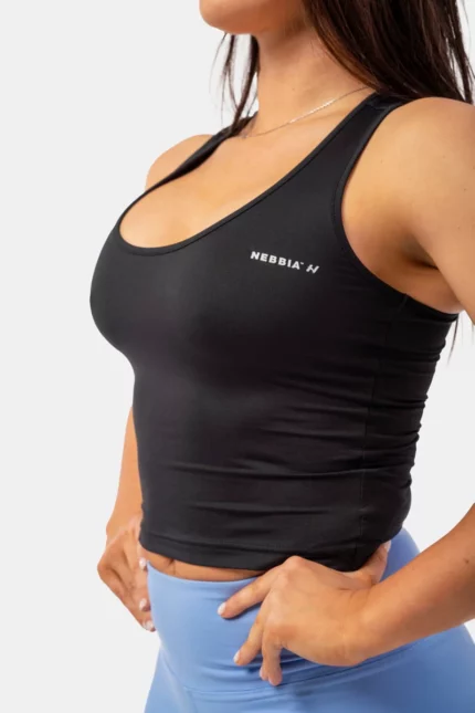 Nebbia Slim-fit Crop Tank Top â Sort â M